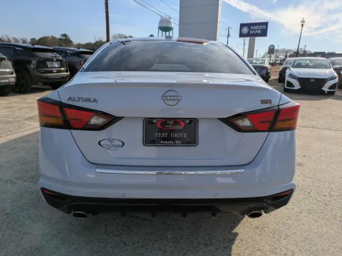 More photos of 2023 Nissan Altima 2.5 SR at Woody Folsom CDJR of Baxley, GA