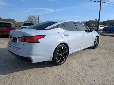 More photos of 2023 Nissan Altima 2.5 SR at Woody Folsom CDJR of Baxley, GA