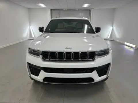 Photos of 2026 Jeep Grand Cherokee Limited for sale in Baxley, GA at Woody Folsom CDJR of Baxley