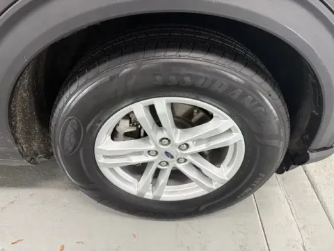 More photos of 2024 Ford Explorer XLT at Woody Folsom CDJR of Baxley, GA