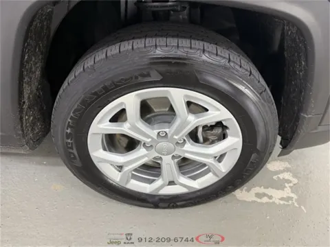 More photos of 2024 Jeep Compass Sport at Woody Folsom CDJR of Baxley, GA