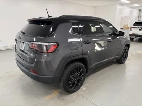 More photos of 2024 Jeep Compass Latitude at Woody Folsom CDJR of Baxley, GA