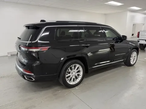 More photos of 2021 Jeep Grand Cherokee L Summit at Woody Folsom CDJR of Baxley, GA