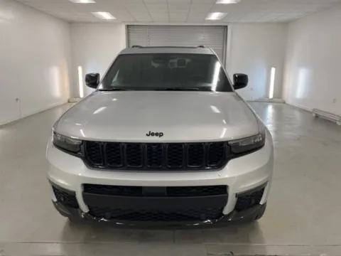 Photos of 2025 Jeep Grand Cherokee L Limited for sale in Baxley, GA at Woody Folsom CDJR of Baxley
