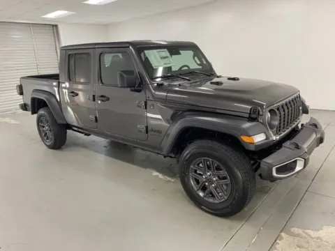 Another view of 2025 Jeep Gladiator Sport S for sale in Baxley, GA at Woody Folsom CDJR of Baxley