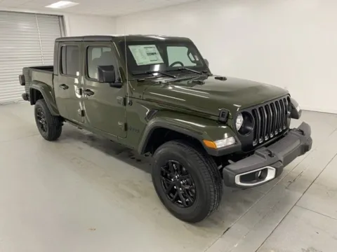 Another view of 2023 Jeep Gladiator Sport S for sale in Baxley, GA at Woody Folsom CDJR of Baxley