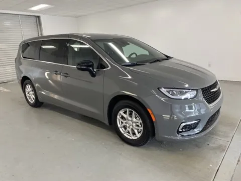 Another view of 2025 Chrysler Pacifica Select for sale in Baxley, GA at Woody Folsom CDJR of Baxley
