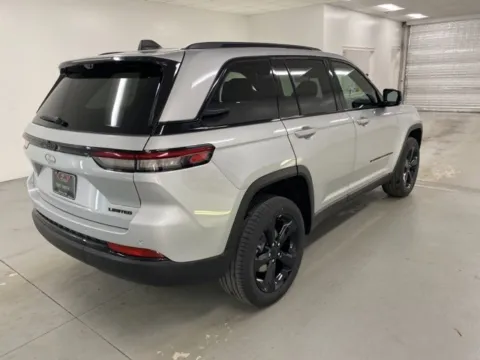 More photos of 2025 Jeep Grand Cherokee Limited at Woody Folsom CDJR of Baxley, GA