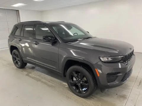 Another view of 2025 Jeep Grand Cherokee Altitude X for sale in Baxley, GA at Woody Folsom CDJR of Baxley