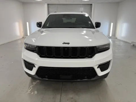 Photos of 2025 Jeep Grand Cherokee Limited for sale in Baxley, GA at Woody Folsom CDJR of Baxley