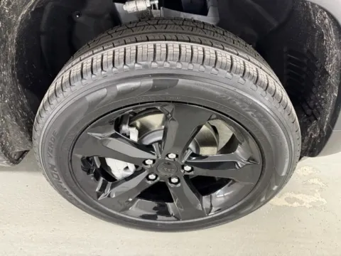 More photos of 2025 Jeep Grand Cherokee Limited at Woody Folsom CDJR of Baxley, GA