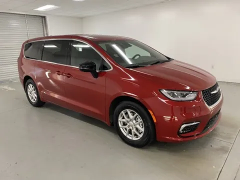 Another view of 2025 Chrysler Pacifica Select for sale in Baxley, GA at Woody Folsom CDJR of Baxley