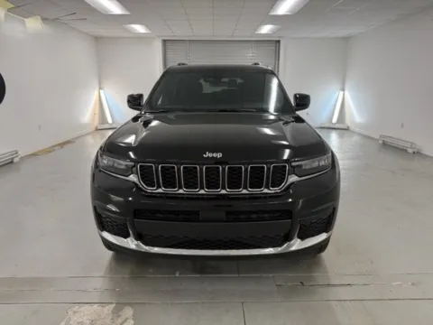 Photos of 2025 Jeep Grand Cherokee L Laredo X for sale in Baxley, GA at Woody Folsom CDJR of Baxley