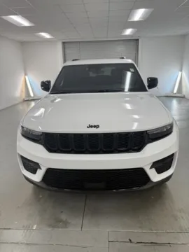 Photos of 2025 Jeep Grand Cherokee Altitude for sale in Baxley, GA at Woody Folsom CDJR of Baxley