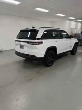 More photos of 2025 Jeep Grand Cherokee Altitude at Woody Folsom CDJR of Baxley, GA