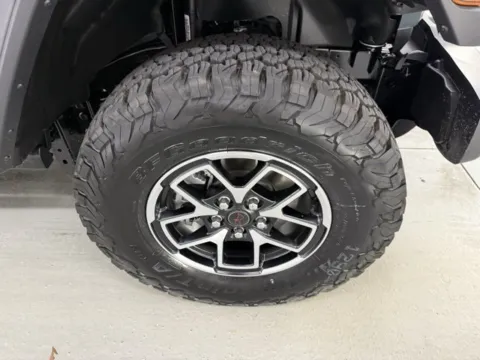More photos of 2025 Jeep Wrangler Rubicon at Woody Folsom CDJR of Baxley, GA