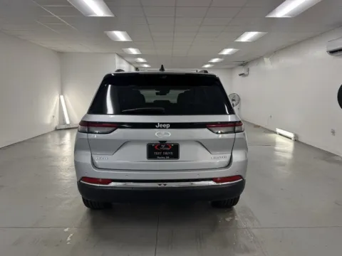 More photos of 2025 Jeep Grand Cherokee Limited at Woody Folsom CDJR of Baxley, GA