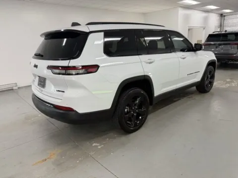 More photos of 2025 Jeep Grand Cherokee L Limited at Woody Folsom CDJR of Baxley, GA