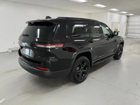 More photos of 2025 Jeep Grand Cherokee L Limited at Woody Folsom CDJR of Baxley, GA