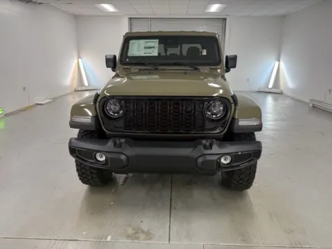 Photos of 2025 Jeep Gladiator Willys for sale in Baxley, GA at Woody Folsom CDJR of Baxley