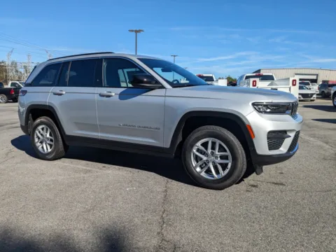 Photos of 2025 Jeep Grand Cherokee for sale in Baxley, GA at Woody Folsom CDJR of Baxley