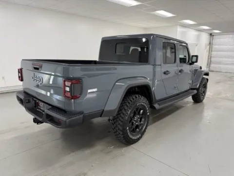More photos of 2025 Jeep Gladiator High Tide at Woody Folsom CDJR of Baxley, GA