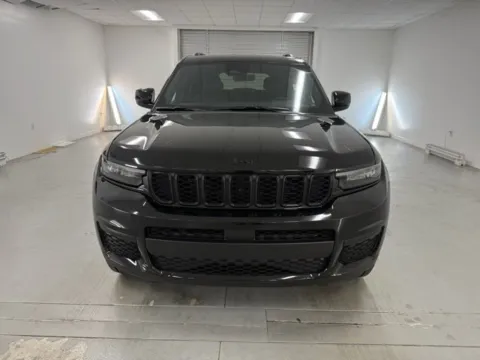 Photos of 2025 Jeep Grand Cherokee L Altitude for sale in Baxley, GA at Woody Folsom CDJR of Baxley