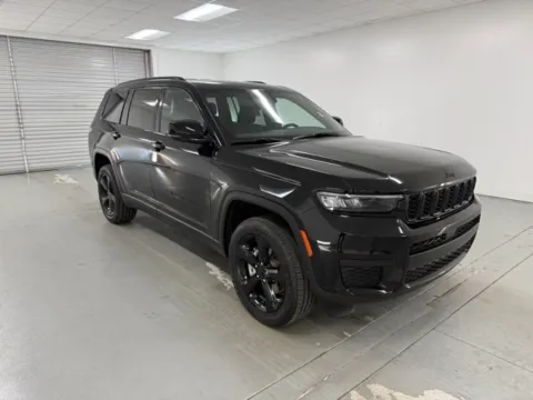 Another view of 2025 Jeep Grand Cherokee L Altitude for sale in Baxley, GA at Woody Folsom CDJR of Baxley