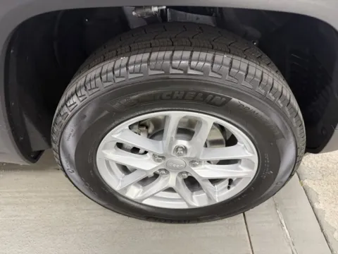 More photos of 2025 Jeep Grand Cherokee Laredo X at Woody Folsom CDJR of Baxley, GA