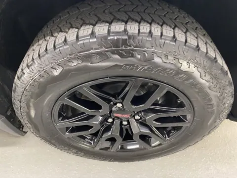 More photos of 2024 GMC Sierra 1500 Elevation at Woody Folsom CDJR of Baxley, GA