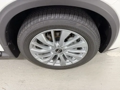 More photos of 2024 INFINITI QX50 LUXE at Woody Folsom CDJR of Baxley, GA