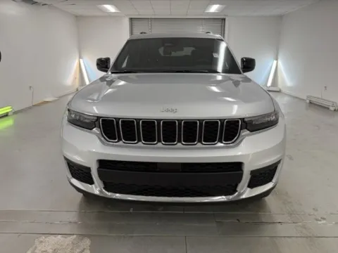 Photos of 2025 Jeep Grand Cherokee L Laredo for sale in Baxley, GA at Woody Folsom CDJR of Baxley