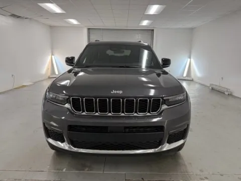 Photos of 2025 Jeep Grand Cherokee L Limited for sale in Baxley, GA at Woody Folsom CDJR of Baxley