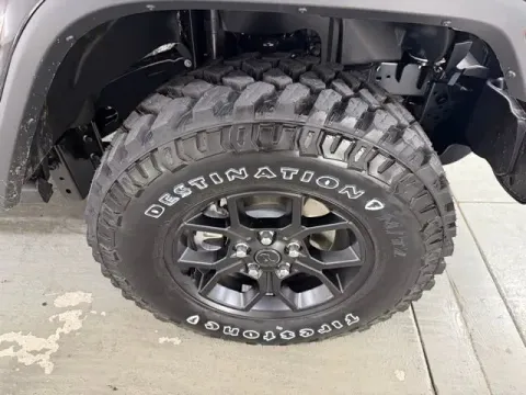 More photos of 2025 Jeep Gladiator Willys at Woody Folsom CDJR of Baxley, GA