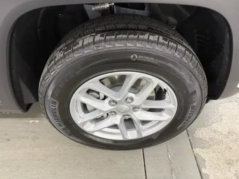 More photos of 2025 Jeep Grand Cherokee Laredo X at Woody Folsom CDJR of Baxley, GA