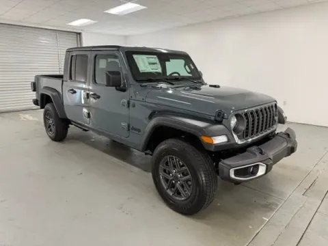 Another view of 2025 Jeep Gladiator Sport S for sale in Baxley, GA at Woody Folsom CDJR of Baxley