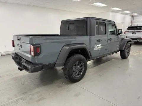 More photos of 2025 Jeep Gladiator Sport S at Woody Folsom CDJR of Baxley, GA