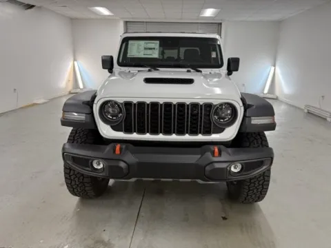 Photos of 2025 Jeep Gladiator Mojave for sale in Baxley, GA at Woody Folsom CDJR of Baxley