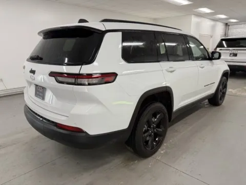 More photos of 2025 Jeep Grand Cherokee L Altitude at Woody Folsom CDJR of Baxley, GA