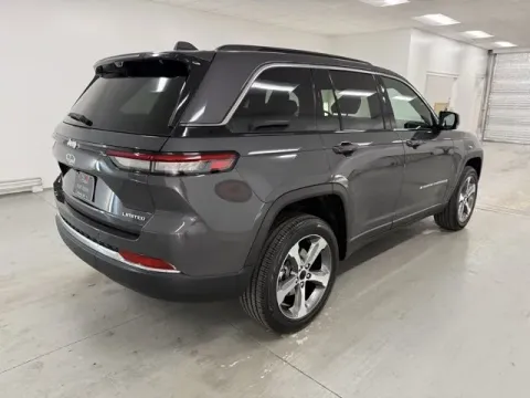 More photos of 2025 Jeep Grand Cherokee Limited at Woody Folsom CDJR of Baxley, GA