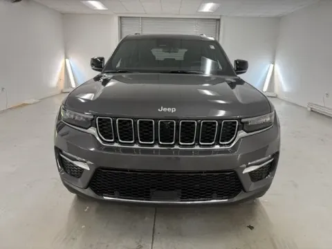 Photos of 2025 Jeep Grand Cherokee Limited for sale in Baxley, GA at Woody Folsom CDJR of Baxley