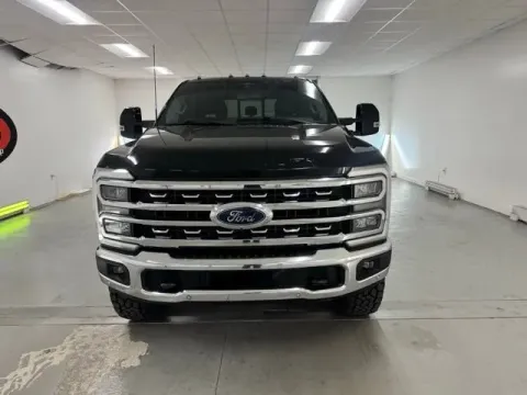 Photos of 2023 Ford Super Duty F-250 SRW LARIAT for sale in Baxley, GA at Woody Folsom CDJR of Baxley