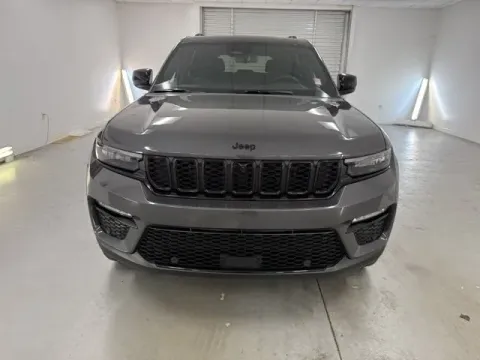 Photos of 2025 Jeep Grand Cherokee Limited for sale in Baxley, GA at Woody Folsom CDJR of Baxley