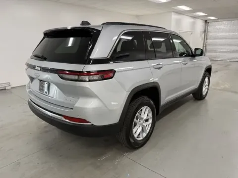 More photos of 2025 Jeep Grand Cherokee at Woody Folsom CDJR of Baxley, GA