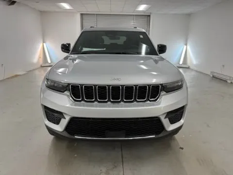 Photos of 2025 Jeep Grand Cherokee for sale in Baxley, GA at Woody Folsom CDJR of Baxley