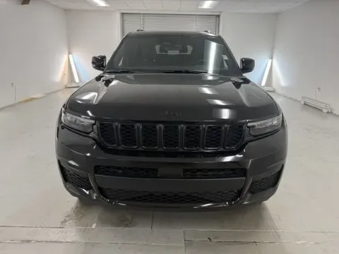 Photos of 2025 Jeep Grand Cherokee L Altitude X for sale in Baxley, GA at Woody Folsom CDJR of Baxley