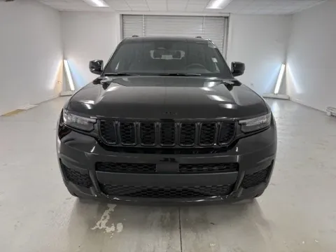 Photos of 2025 Jeep Grand Cherokee L Altitude X for sale in Baxley, GA at Woody Folsom CDJR of Baxley