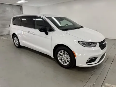 Another view of 2026 Chrysler Pacifica Select for sale in Baxley, GA at Woody Folsom CDJR of Baxley