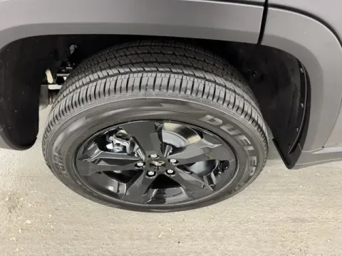 More photos of 2025 Jeep Grand Cherokee L Altitude X at Woody Folsom CDJR of Baxley, GA