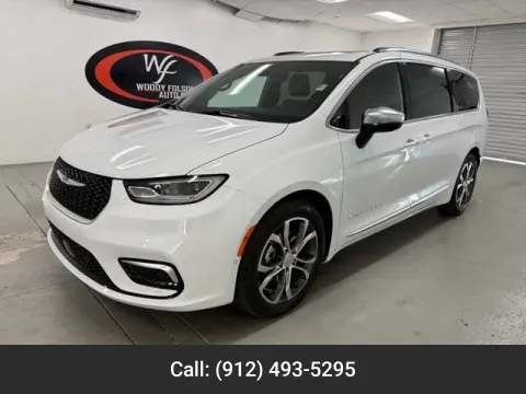 White 2026 Chrysler Pacifica Pinnacle for sale in Baxley, GA